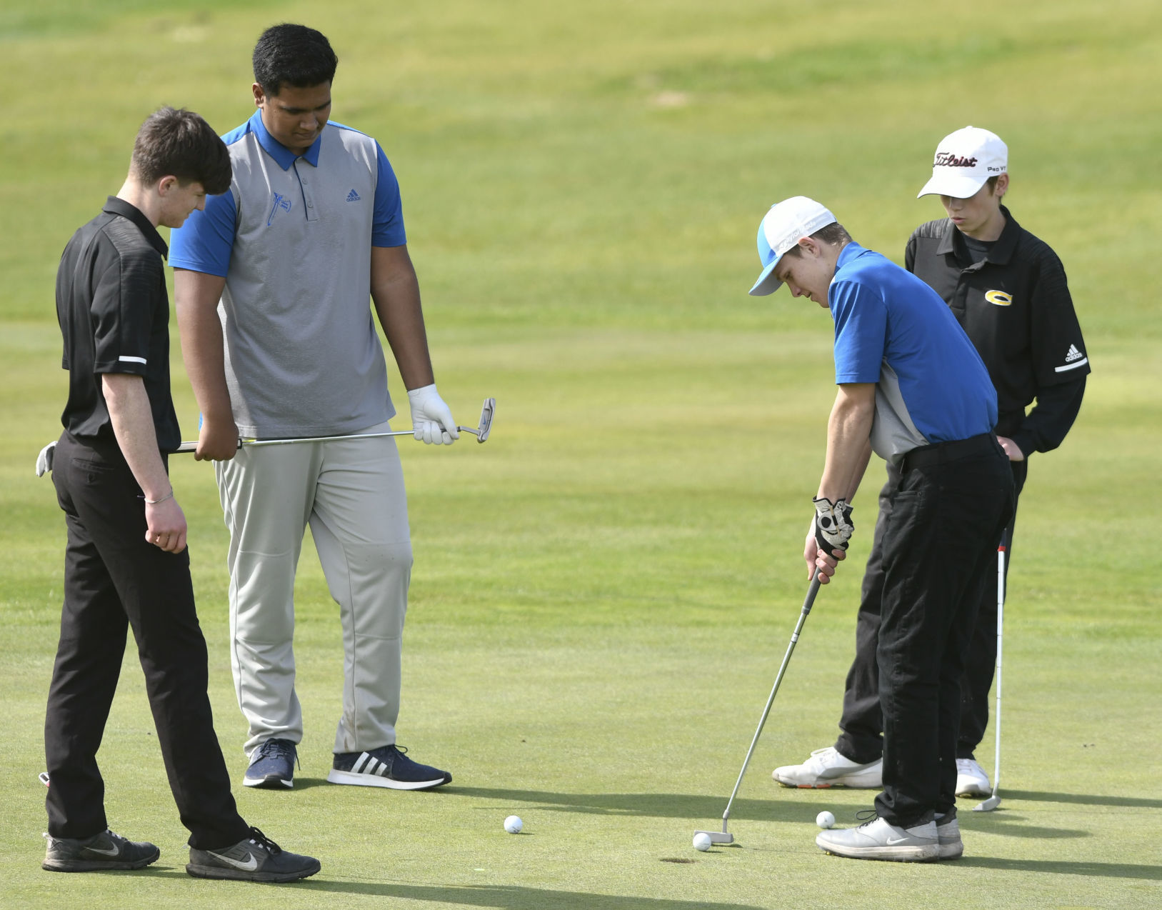 030419 CHS LHS golf 05.jpg